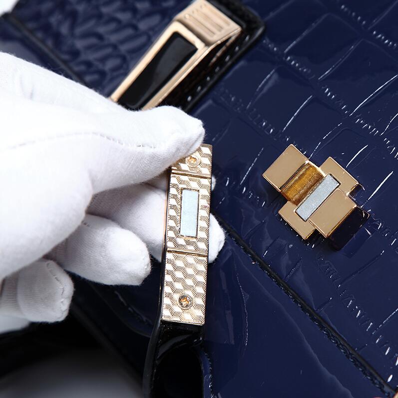 Elegant Luxury Women’s Handbag | Premium Designer-Inspired Shoulder Bag with Timeless Style